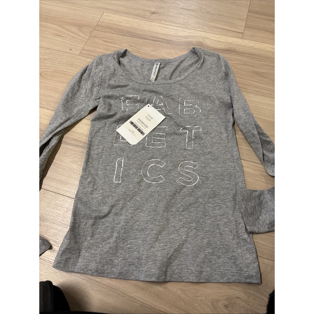 NWT Fabletics Scoop Tee LS II Printed Size XS/4
